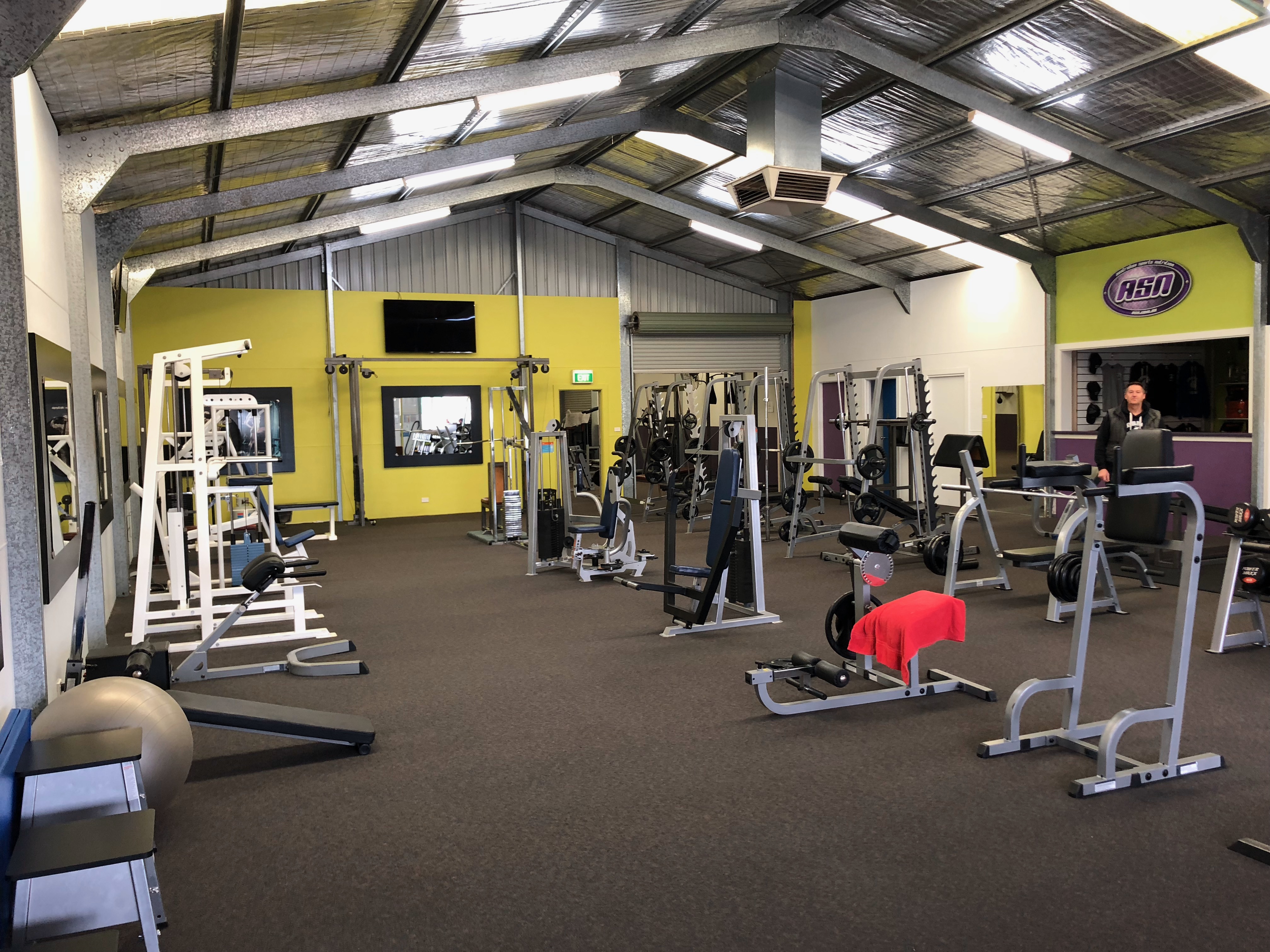 Robbo’s Gym and Fitness Centre is a community based gym that has been operating in Yass since 1979.